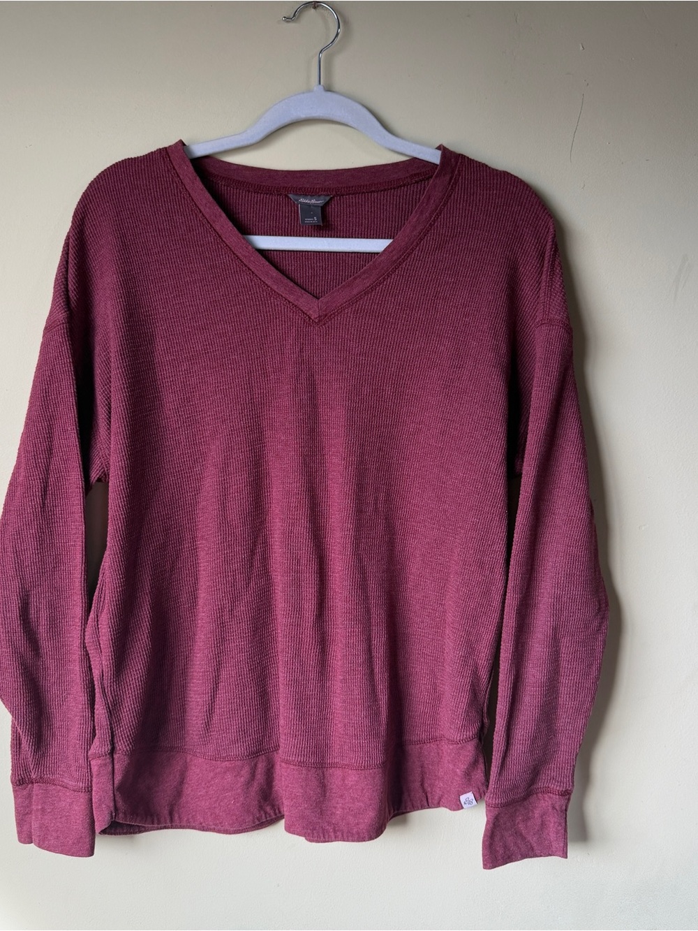 Women’s V-Neck Thermal Sweater in Burgundy